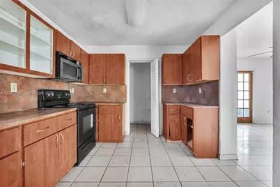 11230 SW 188th St, Miami, FL 33157 - Photo 15