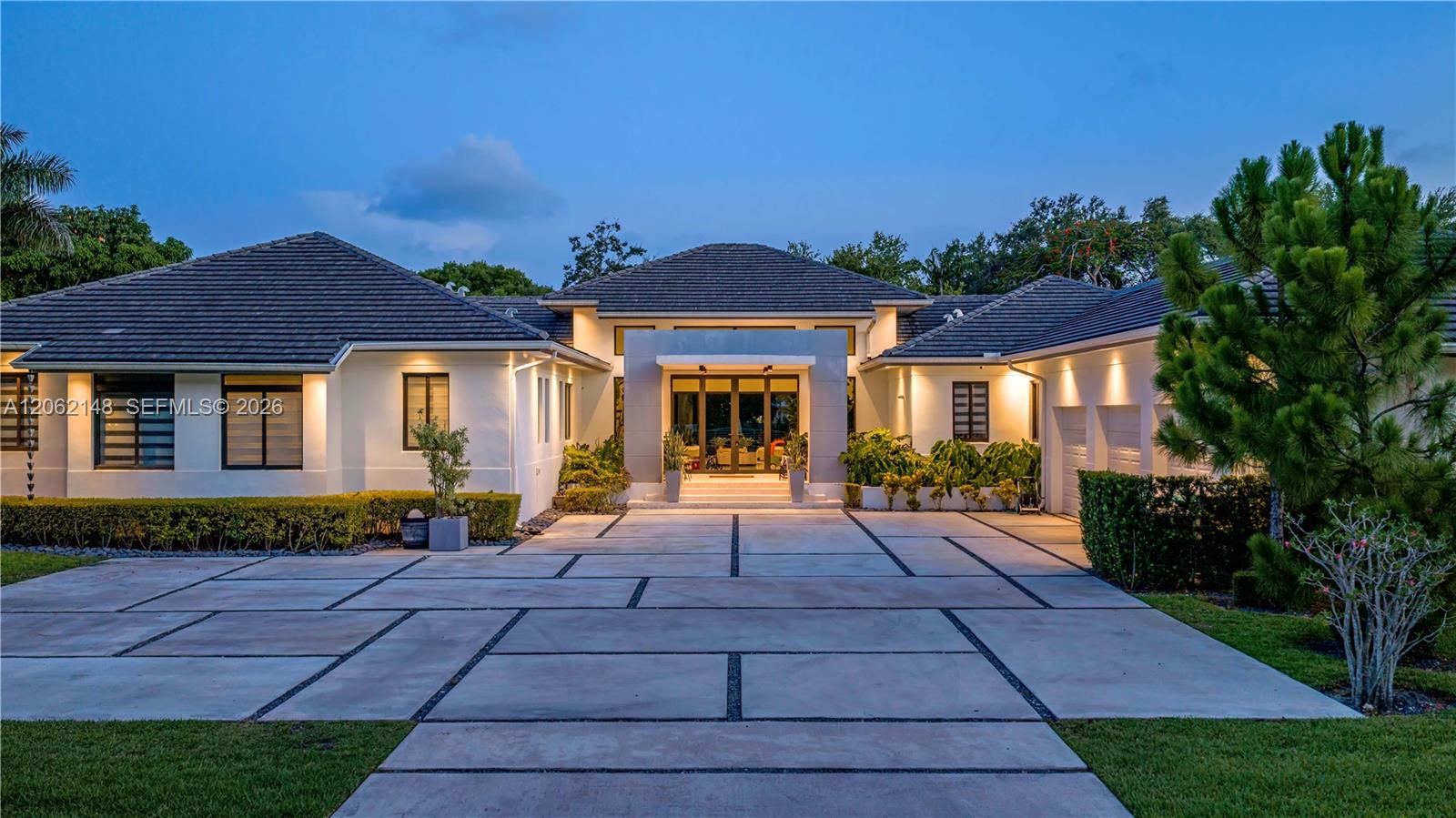 7830 SW 117th St - 7830 SW 117th St, Pinecrest, FL 33156 Luxury Property | Jose Angel Pina