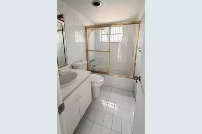 120 Royal Palm Rd #111, Hialeah Gardens, FL 33016 - Photo 11