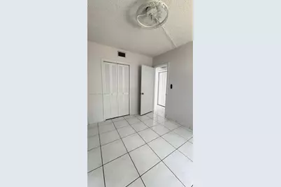 120 Royal Palm Rd #111, Hialeah Gardens, FL 33016 - Photo 17