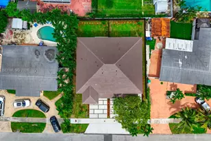 10915 SW 52nd Dr, Miami, FL 33165 - Photo 3