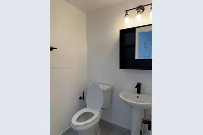 7842 NW 5th Ave #FRONT, Miami, FL 33150 - Photo 5