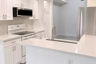 16341 Malibu Dr, Weston, FL 33326 - Photo 7