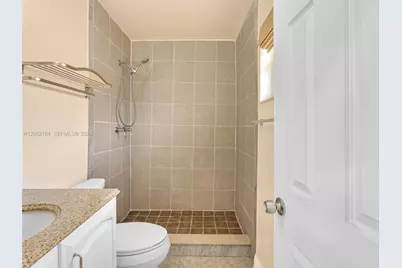 1065 NW 68th Ter, Margate, FL 33063 - Photo 25