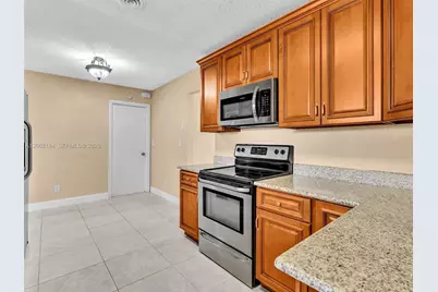 1065 NW 68th Ter, Margate, FL 33063 - Photo 17
