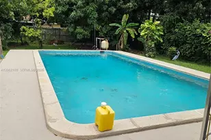 648 E 28th St, Hialeah, FL 33013 - Photo 17