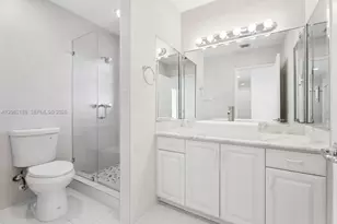 1402 Brickell Bay Dr, Miami, FL 33131 - Photo 23