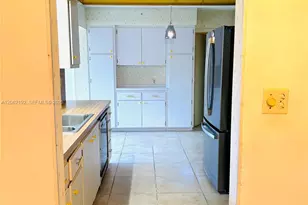 8111 NW 92nd Ave, Tamarac, FL 33321 - Photo 5