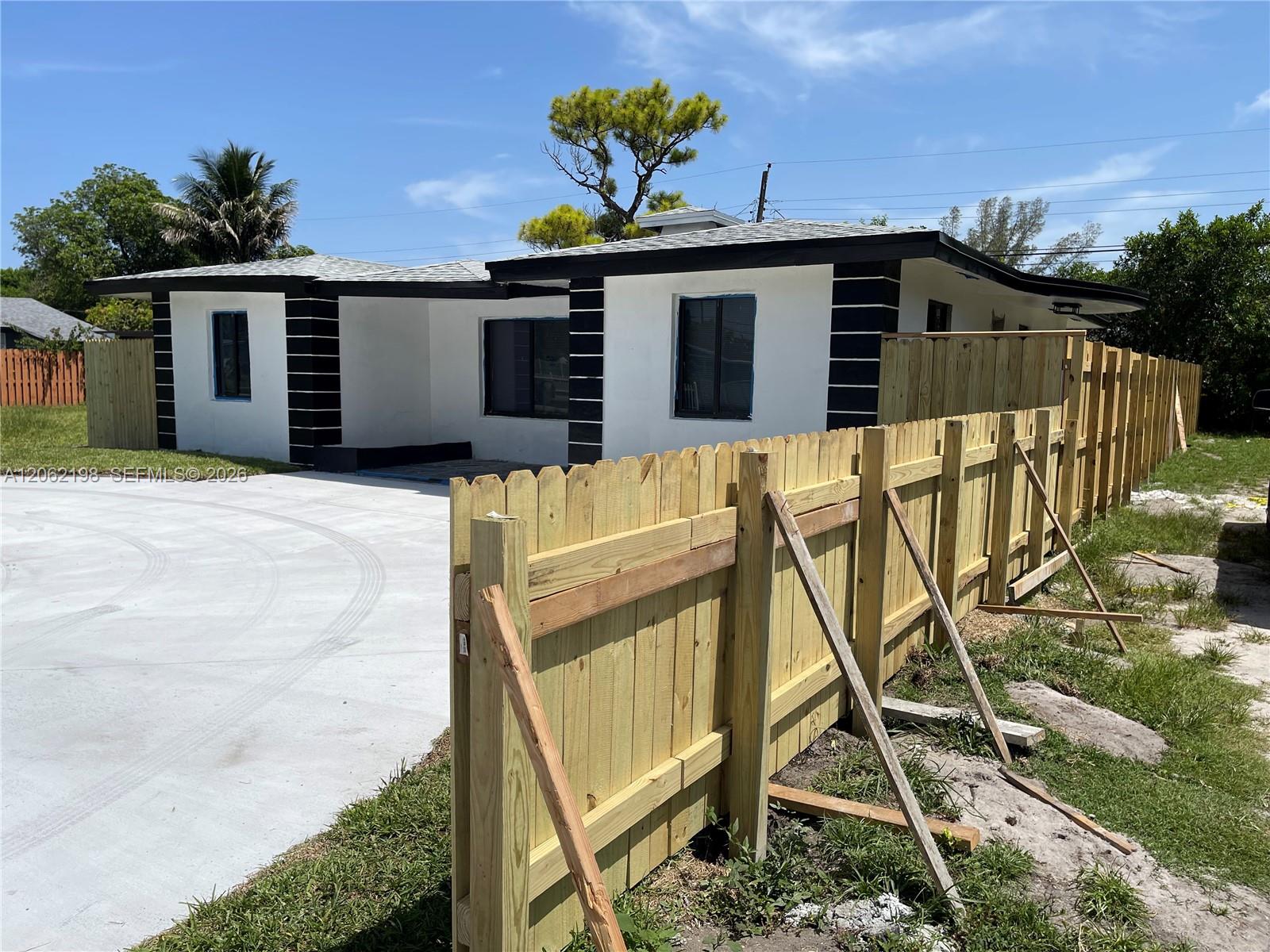 2514 NW 4th St - 2514 NW 4th St, Pompano Beach, FL 33069 Luxury Property | Jose Angel Pina