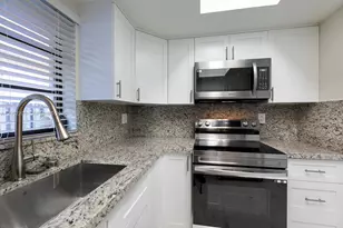 2733 SW 31st Pl, Miami, FL 33133 - Photo 9