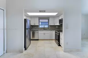2733 SW 31st Pl, Miami, FL 33133 - Photo 7