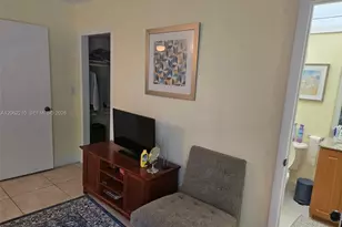 8065 SW 107th Ave, Miami, FL 33173 - Photo 13