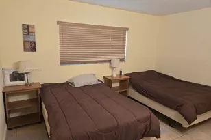 8065 SW 107th Ave, Miami, FL 33173 - Photo 17