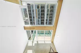 41 SE 5th St, Miami, FL 33131 - Photo 17