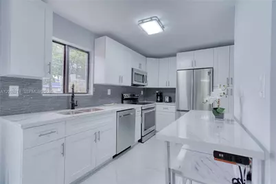 171 NW 47th St, Miami, FL 33127 - Photo 29
