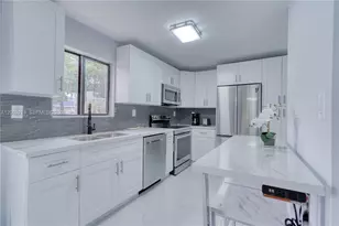 171 NW 47th St, Miami, FL 33127 - Photo 29