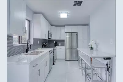 171 NW 47th St, Miami, FL 33127 - Photo 31