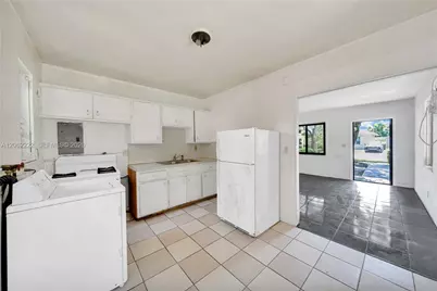6531 SW 59th Ave, South Miami, FL 33143 - Photo 5