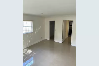 14052 NE 2nd Ct #221, Miami, FL 33161 - Photo 3