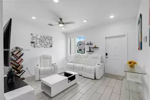1042 SE 23rd Terrace, Homestead, FL 33035 - Photo 3