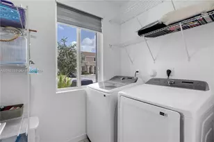 1042 SE 23rd Terrace, Homestead, FL 33035 - Photo 13