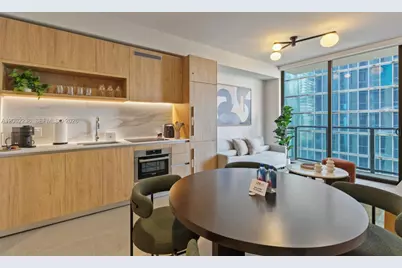 11 NE 6th St #2303, Miami, FL 33132 - Photo 9
