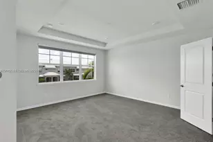 1240 Eucalyptus Dr, Hollywood, FL 33021 - Photo 11