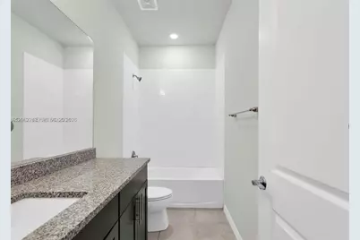1240 Eucalyptus Dr #2, Hollywood, FL 33021 - Photo 19