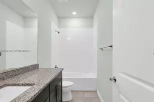 1240 Eucalyptus Dr, Hollywood, FL 33021 - Photo 19