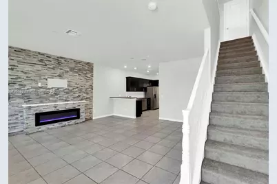1240 Eucalyptus Dr #2, Hollywood, FL 33021 - Photo 5
