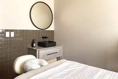 159 NE 6th St #3808, Miami, FL 33132 - Photo 37