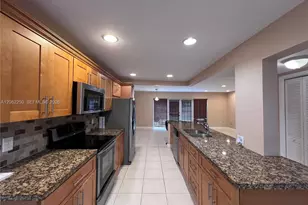 2750 N 34th Ave, Hollywood, FL 33021 - Photo 3