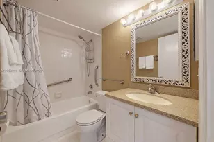 13450 SW 3rd St, Pembroke Pines, FL 33027 - Photo 13