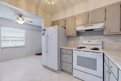 13450 SW 3rd St #408D, Pembroke Pines, FL 33027 - Photo 5