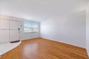 13450 SW 3rd St, Pembroke Pines, FL 33027 - Photo 9