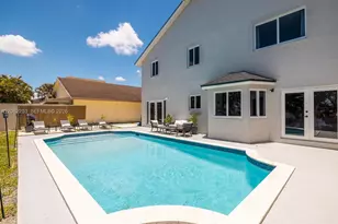 9650 SW 9th Ct, Pembroke Pines, FL 33025 - Photo 13