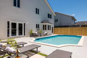 9650 SW 9th Ct, Pembroke Pines, FL 33025 - Photo 15
