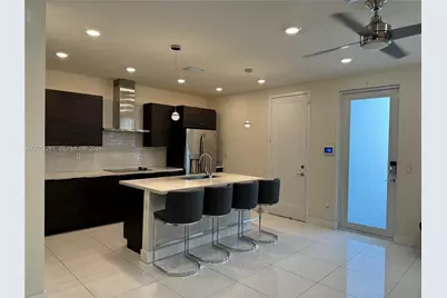6472 NW 103rd Pl, Doral, FL 33178 - Photo 9