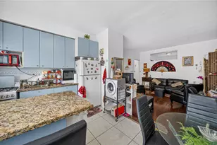 836 10th St, Miami Beach, FL 33139 - Photo 15