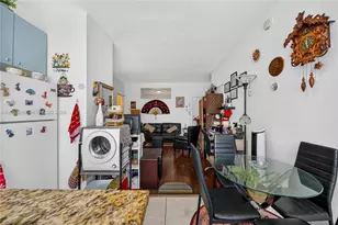 836 10th St, Miami Beach, FL 33139 - Photo 21
