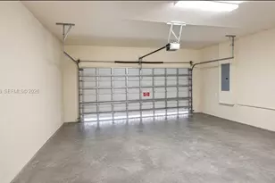 8890 W 33rd Ave, Hialeah, FL 33018 - Photo 33