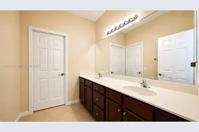 8890 W 33rd Ave, Hialeah, FL 33018 - Photo 29