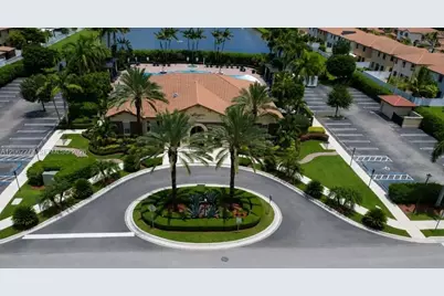 8890 W 33rd Ave, Hialeah, FL 33018 - Photo 37