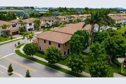 8890 W 33rd Ave, Hialeah, FL 33018 - Photo 35