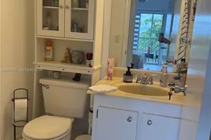 13255 SW 7th Ct, Pembroke Pines, FL 33027 - Photo 11