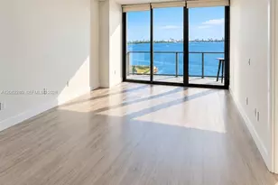 460 NE 28th St, Miami, FL 33137 - Photo 3