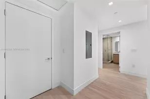 2411 Laguna Cir, North Miami, FL 33181 - Photo 21