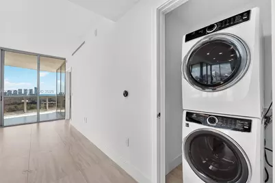 2411 Laguna Circle #2011, North Miami, FL 33181 - Photo 17