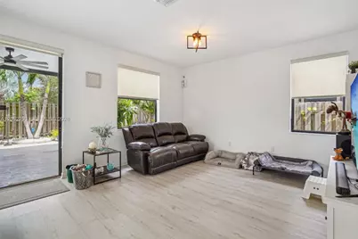 11833 SW 240th Ter, Homestead, FL 33032 - Photo 7