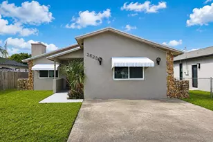 2623 Harding St, Hollywood, FL 33020 - Photo 1